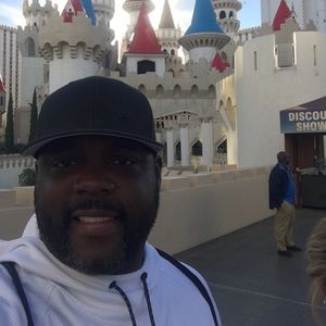 Meet your Posher, Elliott